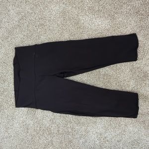 Lululemon side mesh crop size 8
